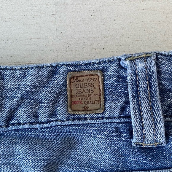 Vintage Guess Low Rise Jeans! (Size 24) - Picture 4 of 4